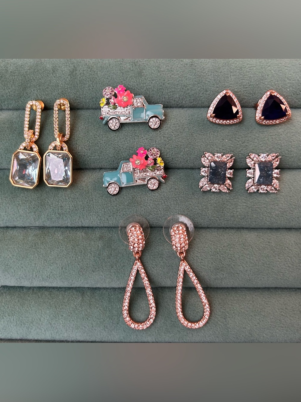Bomb Party & Carolee earrings lot 5 pairs